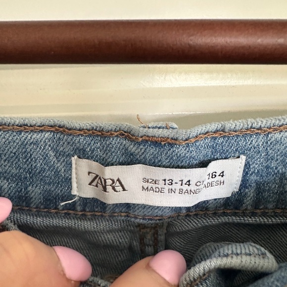 Zara Blue Jean Shorts Distressed Frayed Hem - Picture 3 of 3